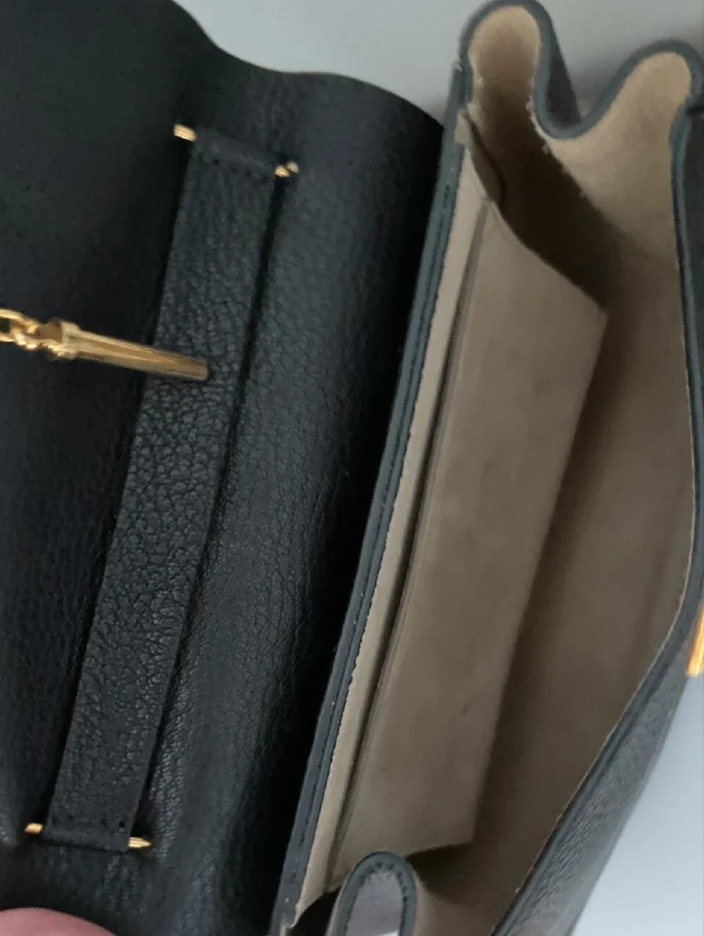 Chloe Drew Black Pebbled Leather Crossbody Bag with Gold Hardware